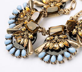 復(fù)古水晶多吊墜花朵毛衣項(xiàng)鏈 歐美時(shí)尚飾品廠家直銷(xiāo)的魅力與搭配藝術(shù)